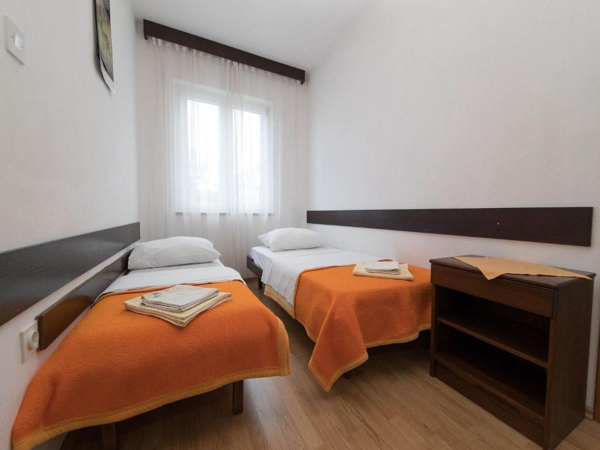 Apartments Biserka Цриквеница Экстерьер фото