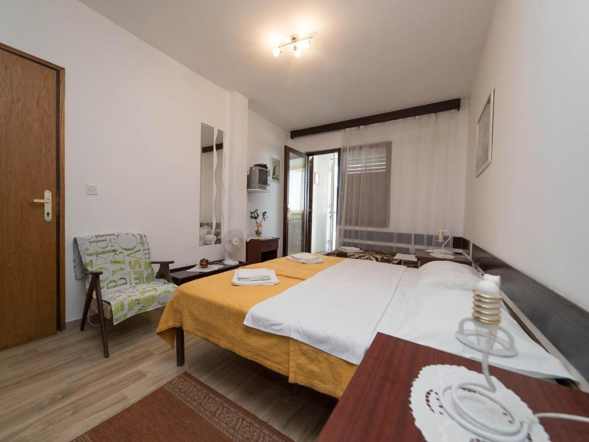 Apartments Biserka Цриквеница Экстерьер фото